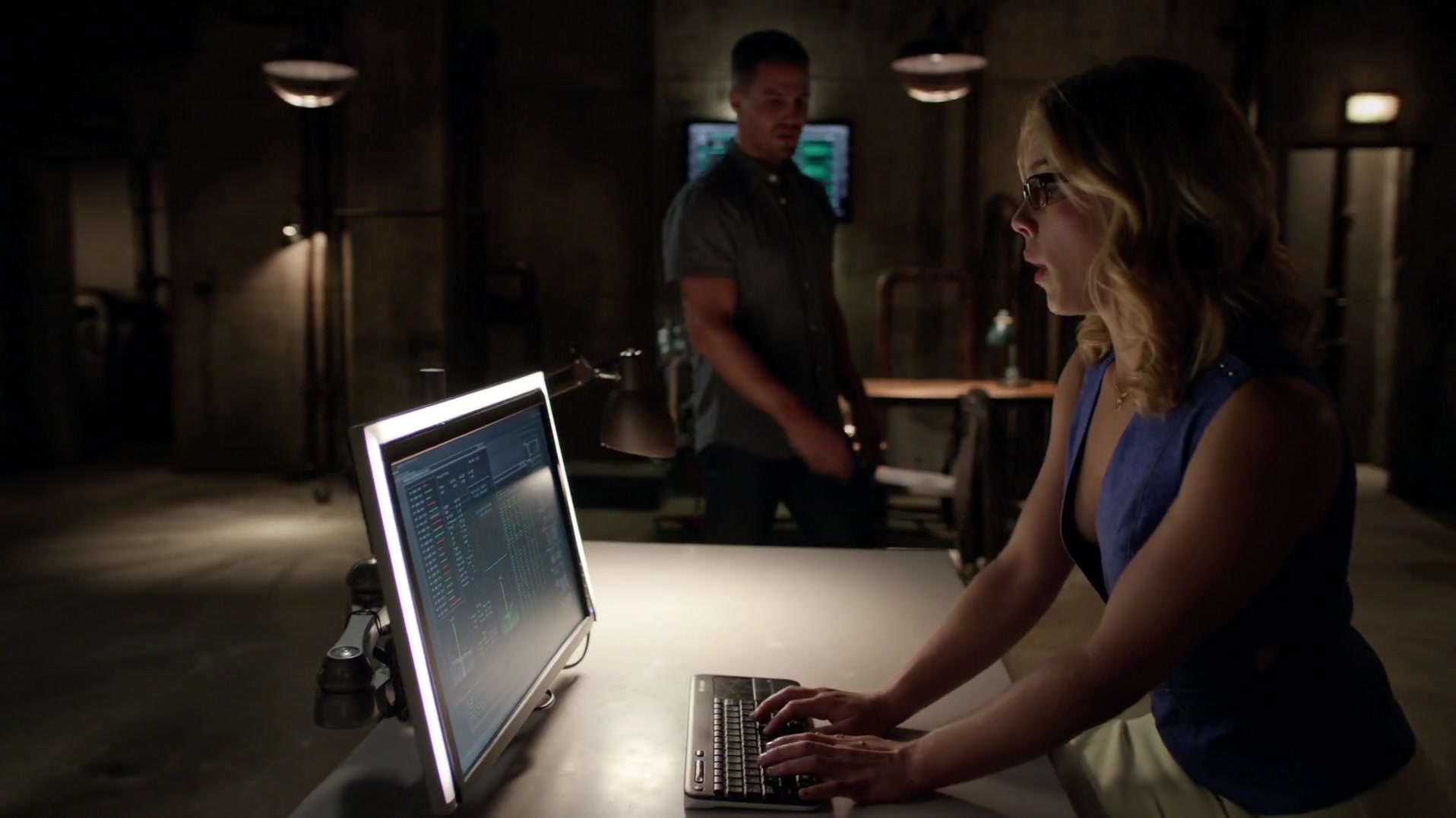 Arrow_S04E01_Green_Arrow_1080p_WEB-DL_DD5_1_H_264-CtrlHD_0945.jpg