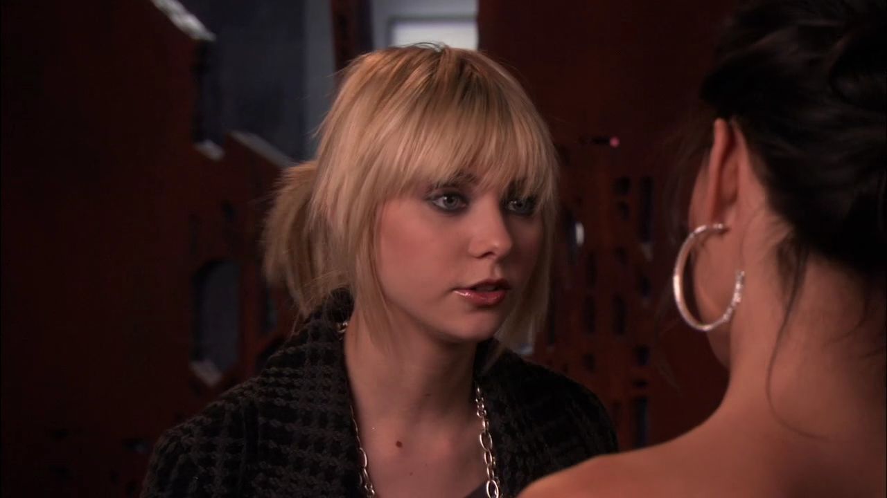 212GossipGirl0691.jpg