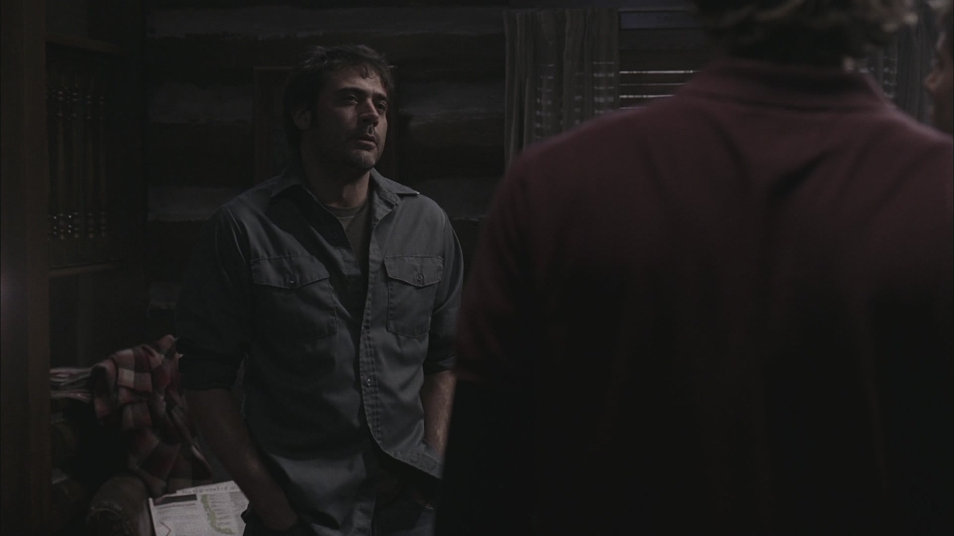 http://www.homeofthenutty.com/supernatural/screencaps/albums/SPN1x20/SPN_1098.jpg