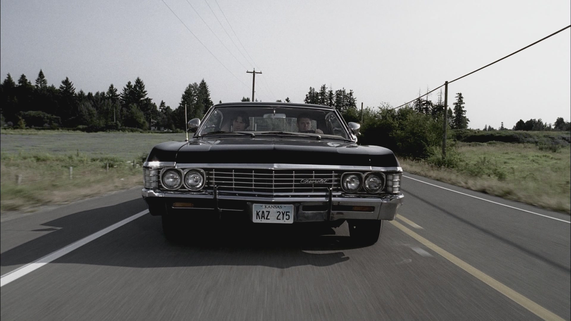 http://www.homeofthenutty.com/supernatural/screencaps/albums/SPN2x03/SPN_0035.jpg
