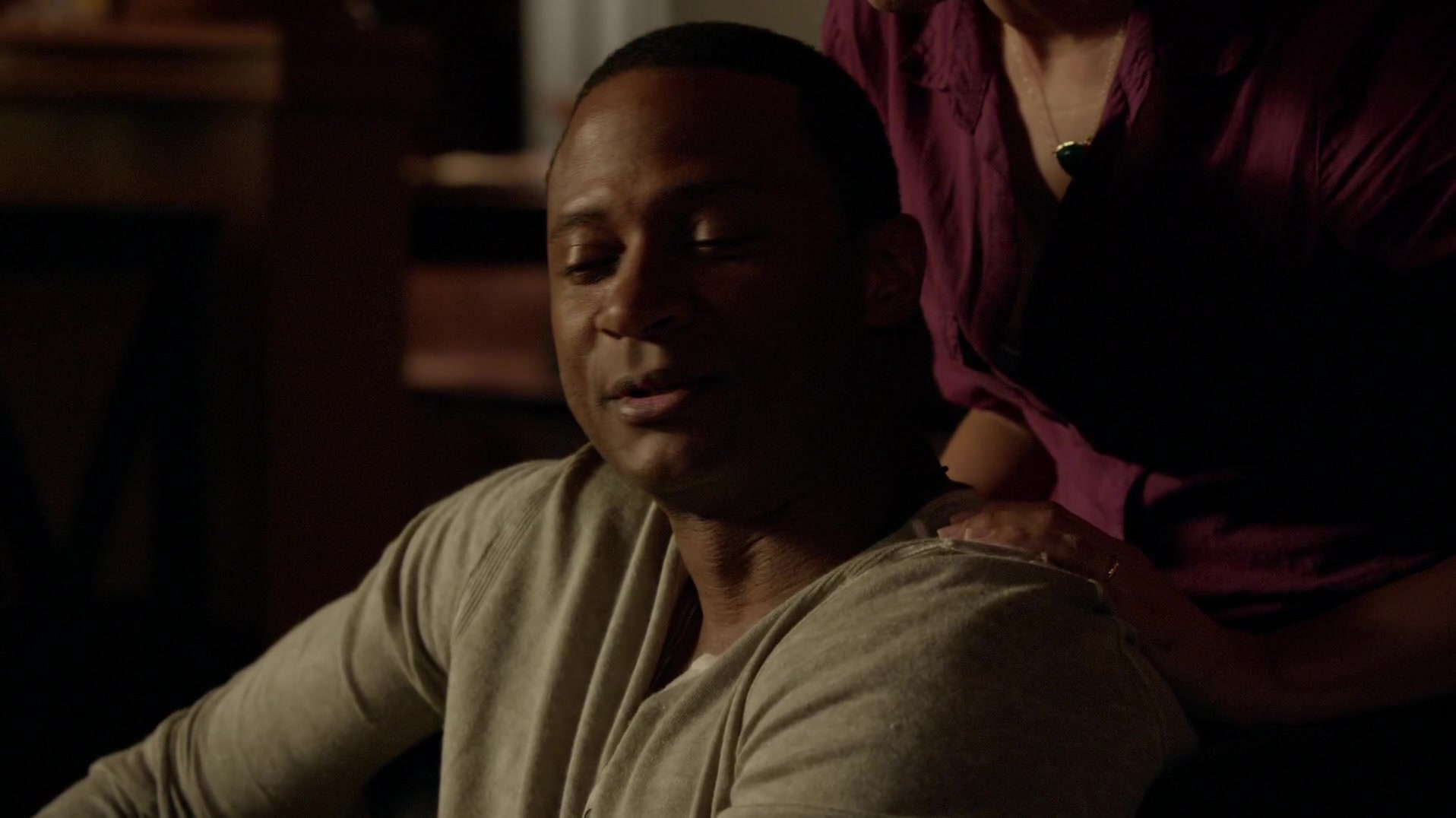 Arrow_S04E01_Green_Arrow_1080p_WEB-DL_DD5_1_H_264-CtrlHD_1069.jpg