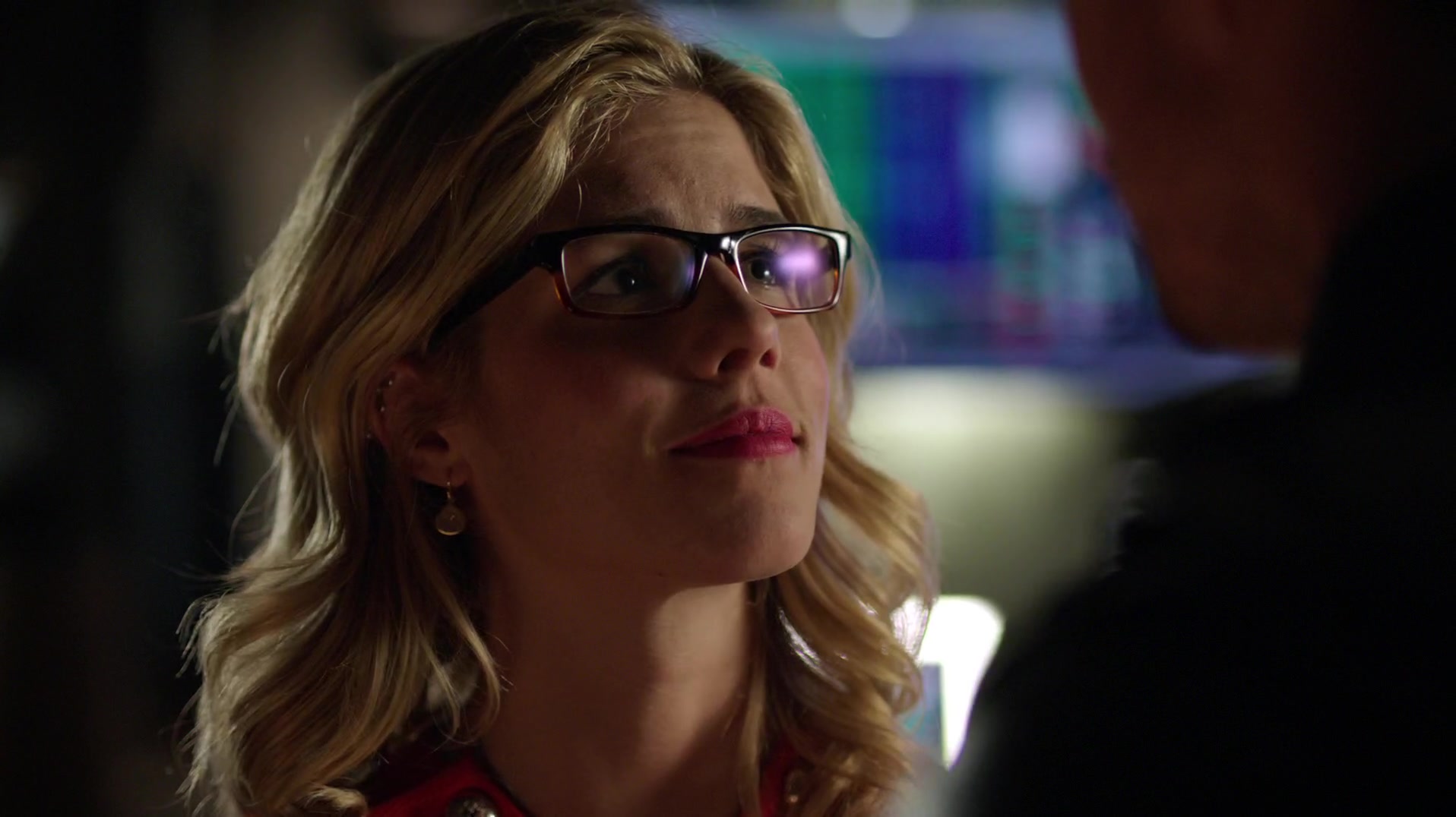 Arrow_S04E01_Green_Arrow_1080p_WEB-DL_DD5_1_H_264-CtrlHD_1938.jpg