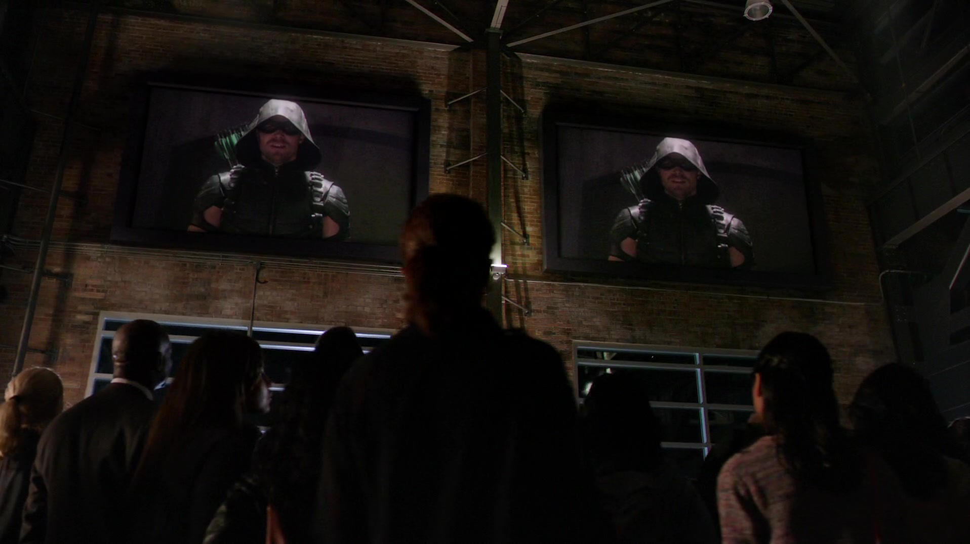Arrow_S04E01_Green_Arrow_1080p_WEB-DL_DD5_1_H_264-CtrlHD_2010.jpg
