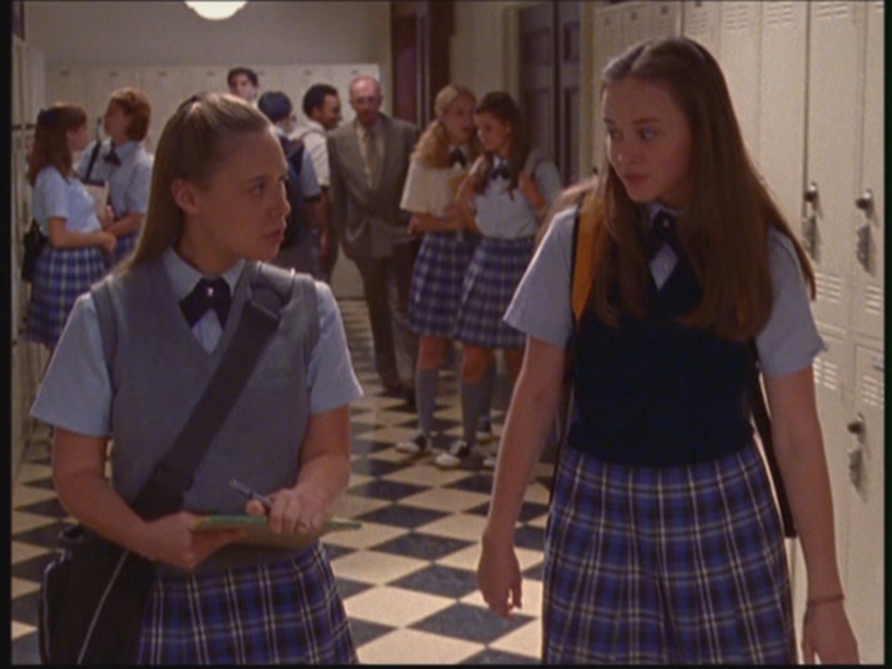 2.02 Hammers And Veils GG20200116 Gilmore Girls Screencaps