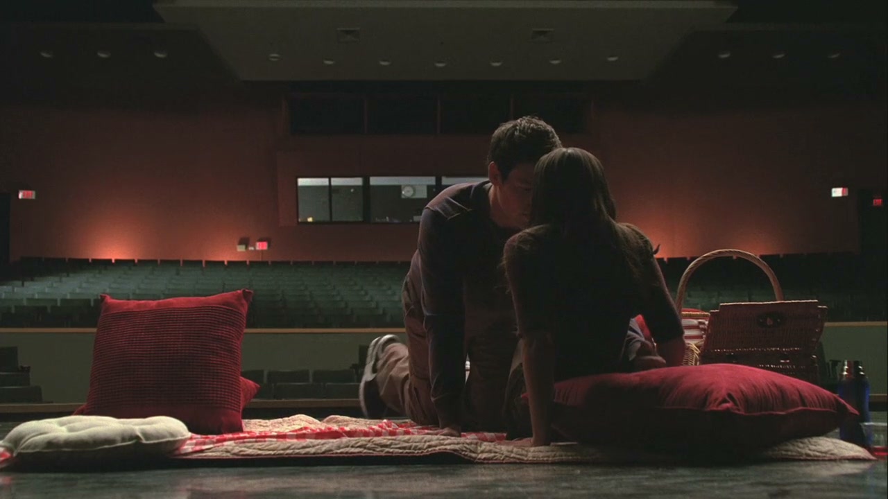 Glee102-01010.jpg