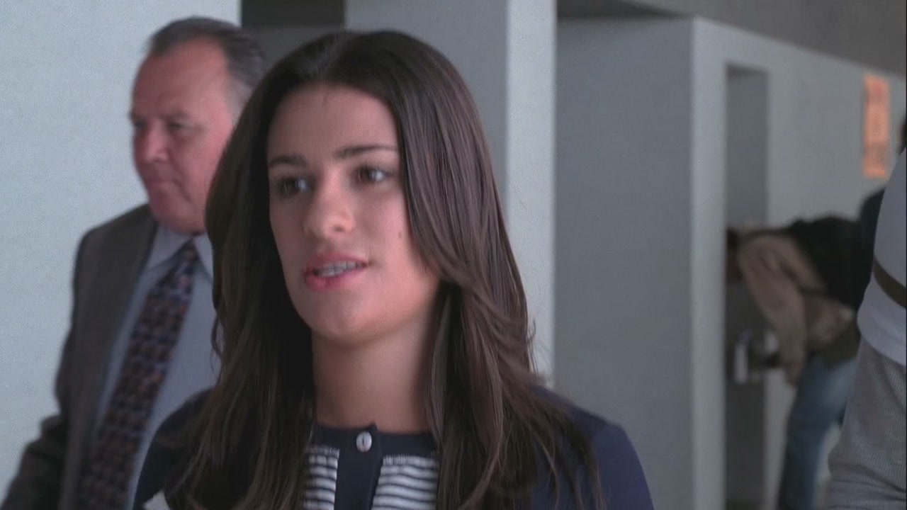 Glee106-01122.jpg