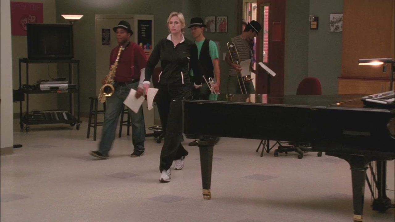 Glee107-00300.jpg
