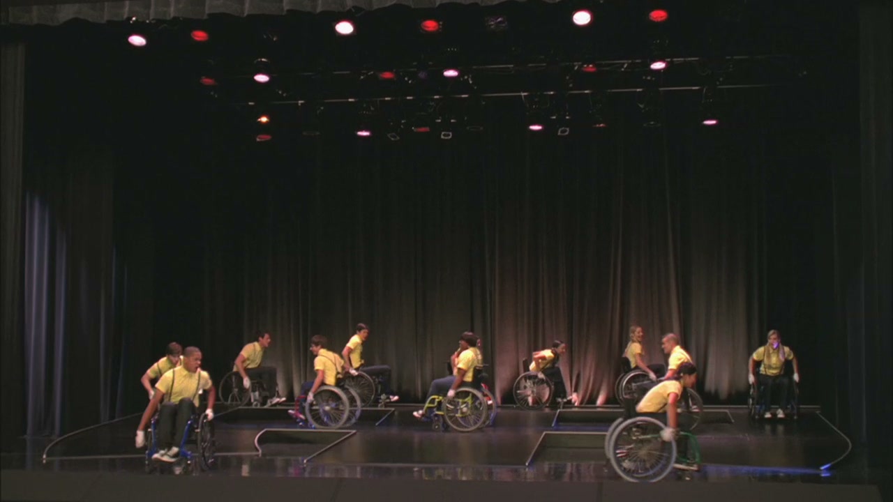 Glee109-01231.jpg