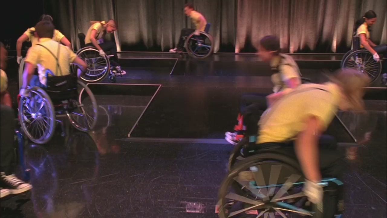 Glee109-01250.jpg