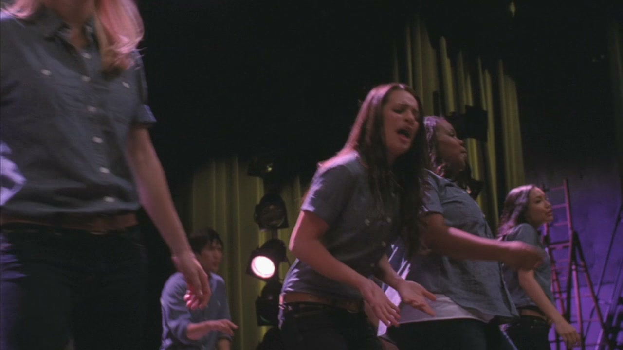 Glee118-01233.jpg