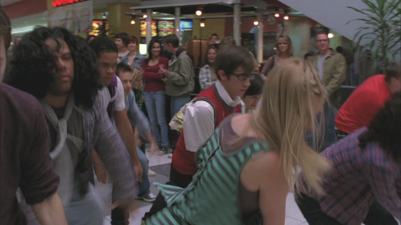 Glee119-00722.jpg