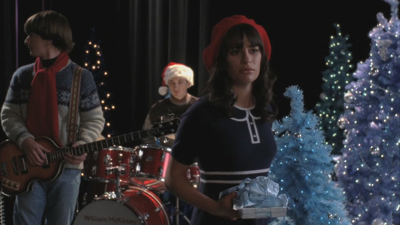 Glee210-00301.jpg