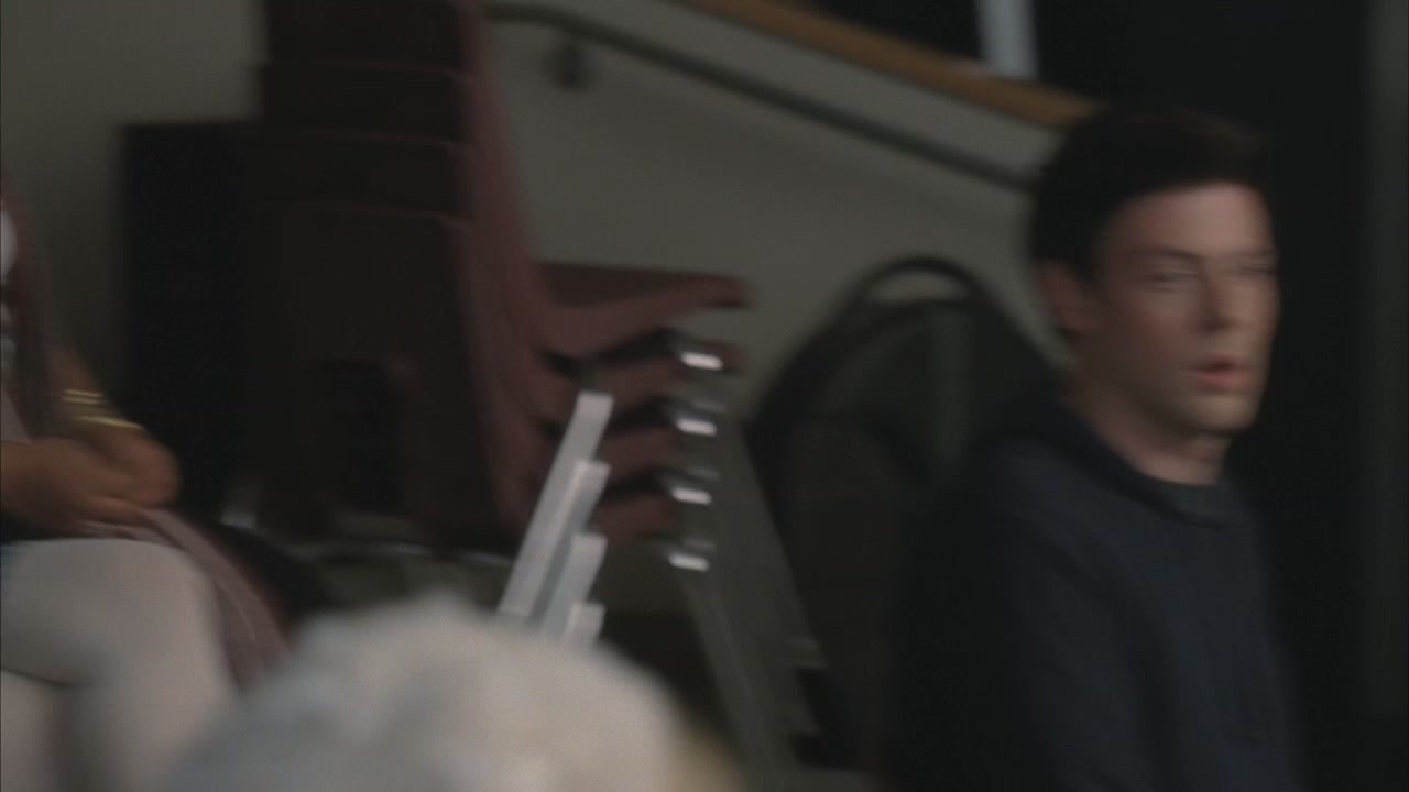 Glee212-1010.jpg