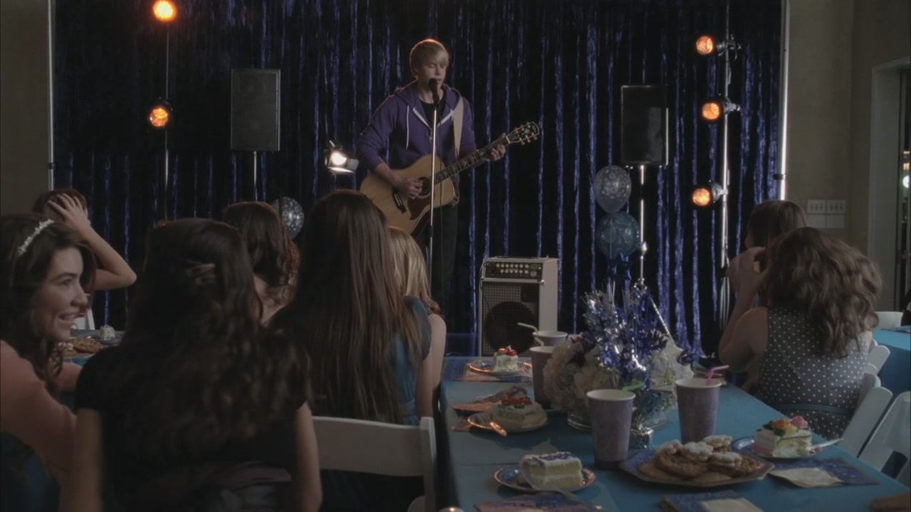 Glee213-0119.jpg