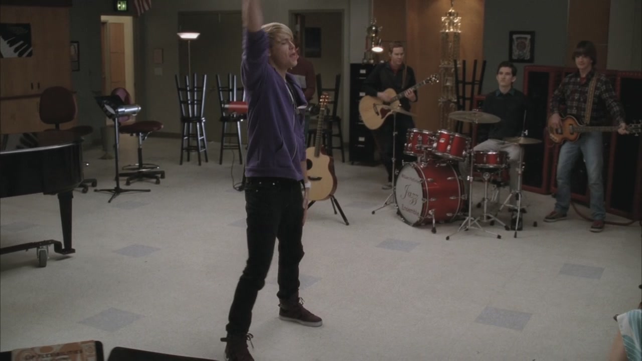 Glee213-0297.jpg