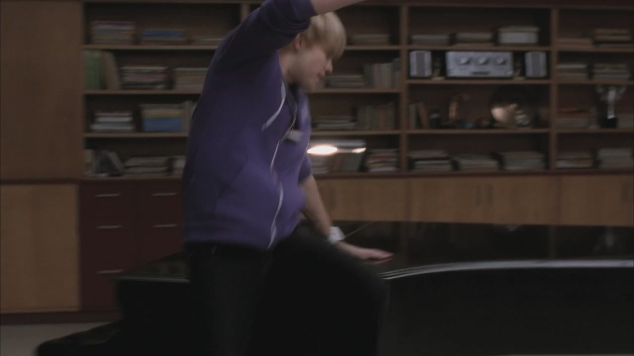 Glee213-0306.jpg