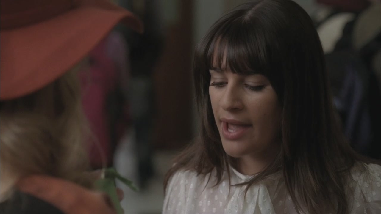 Glee213-0400.jpg