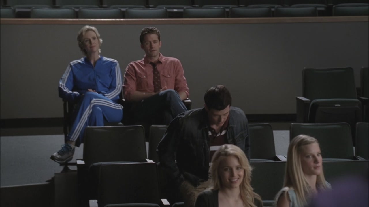 Glee213-0511.jpg