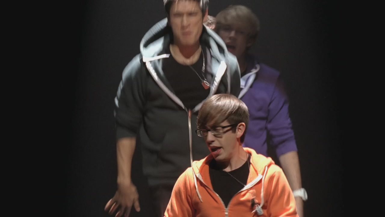 Glee213-0513.jpg