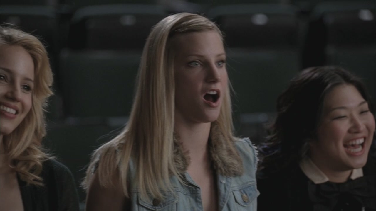 Glee213-0520.jpg