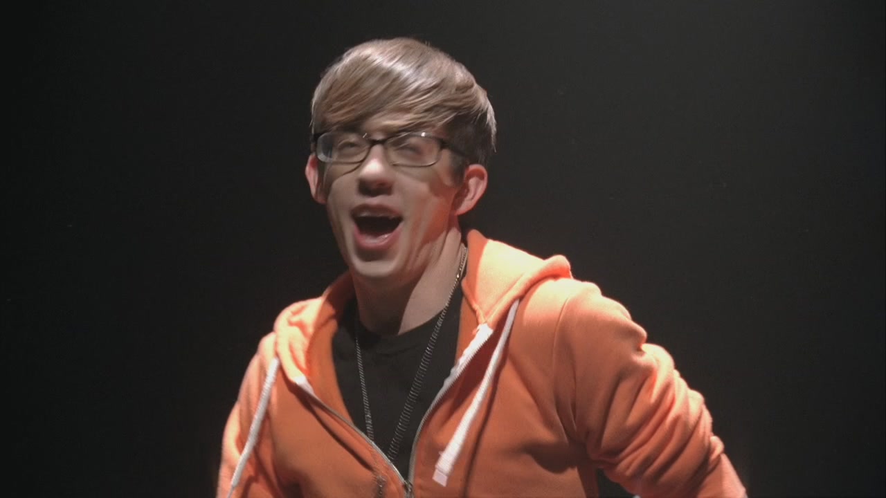 Glee213-0521.jpg