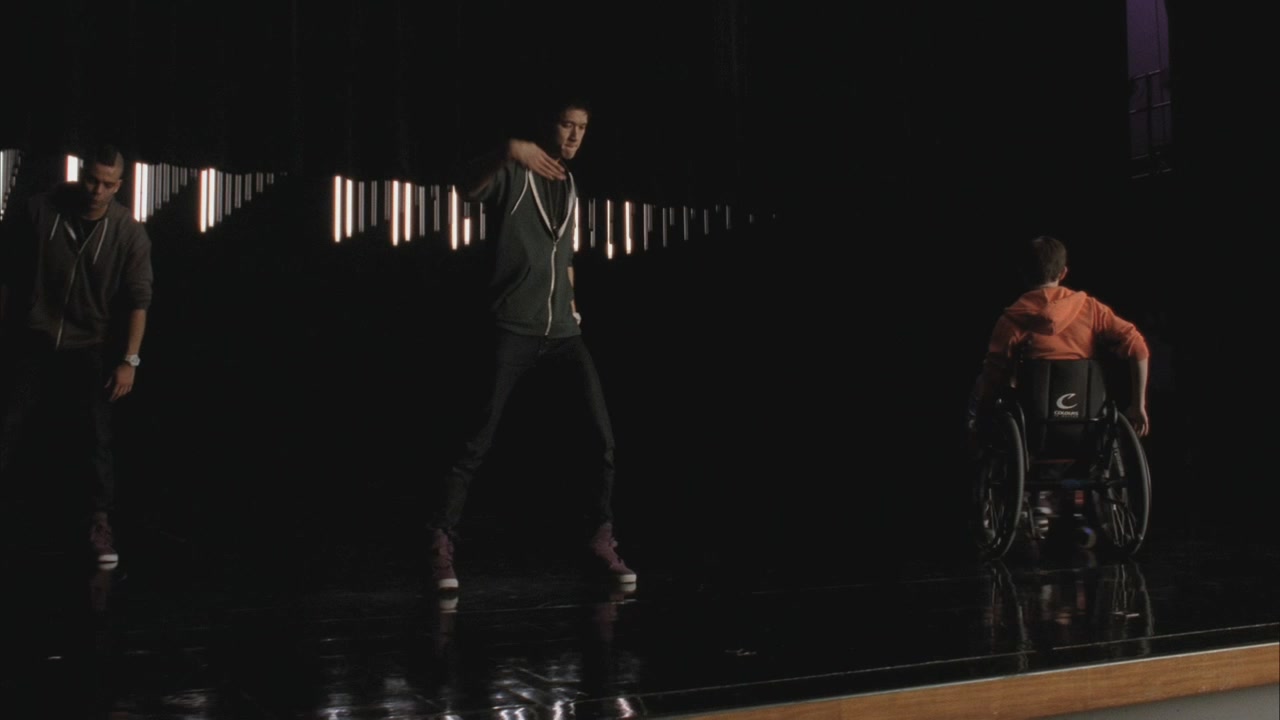Glee213-0538.jpg