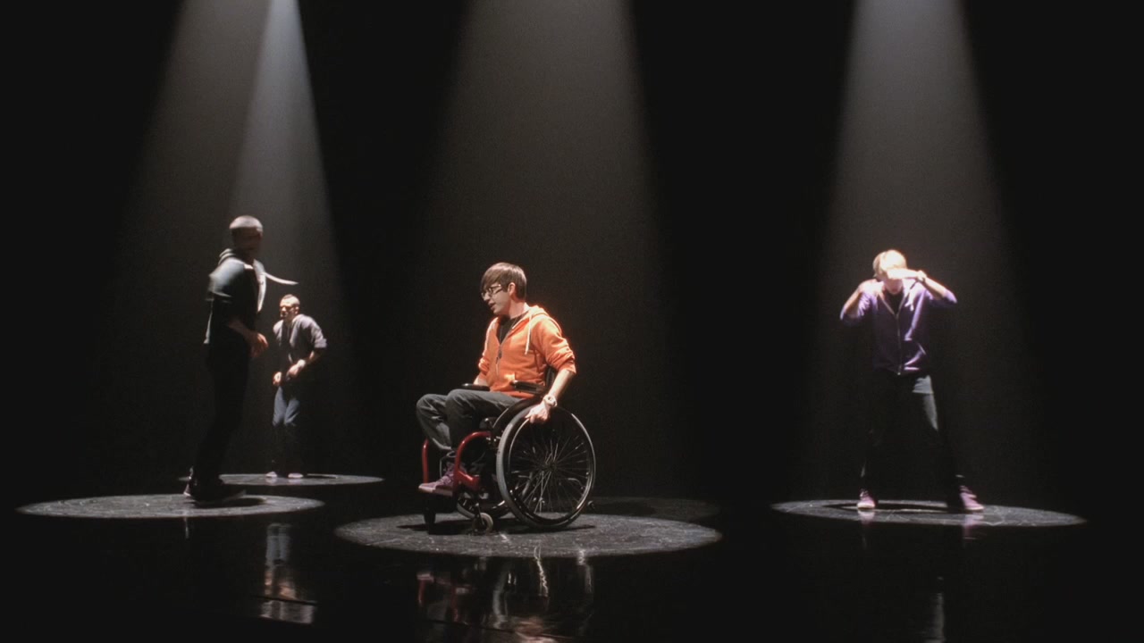 Glee213-0561.jpg