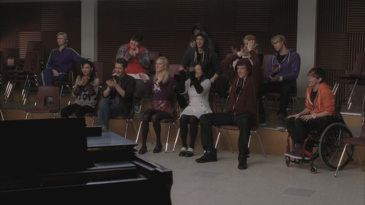 Glee213-0770.jpg