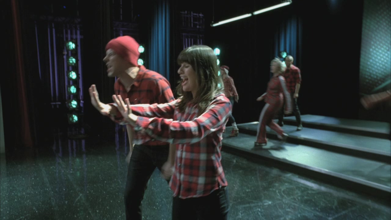 Glee213-1080.jpg