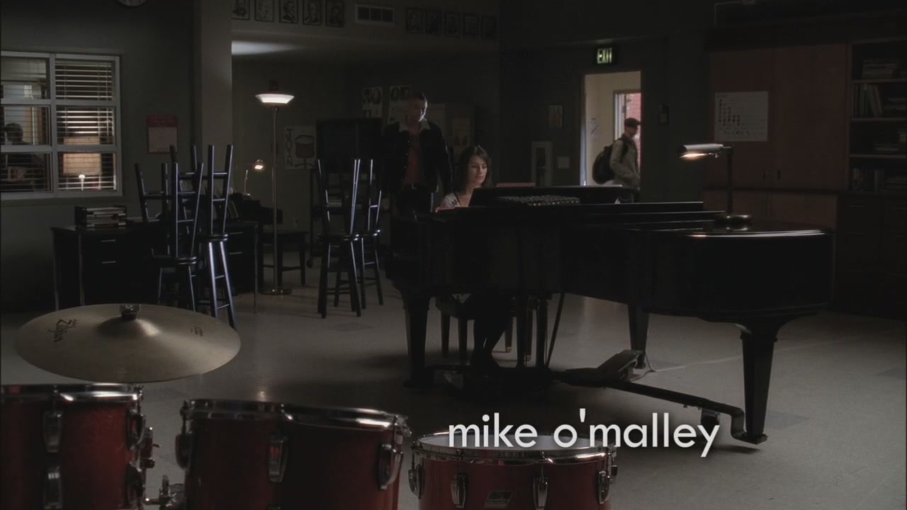 Glee214-0102.jpg