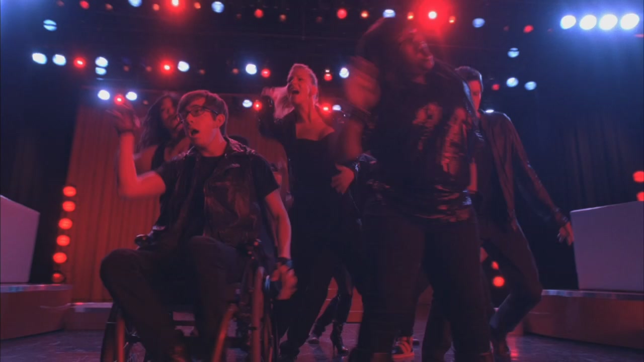 Glee214-0513.jpg