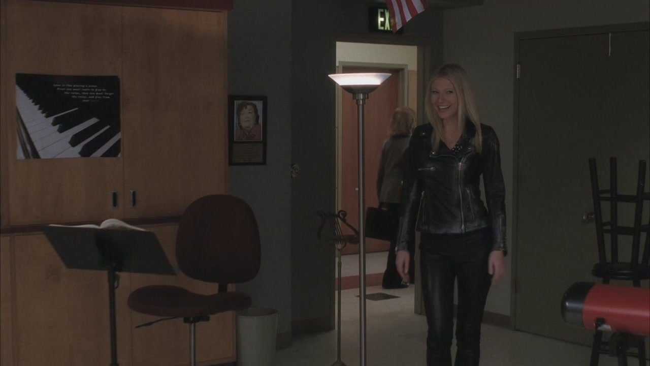 Glee215-0210.jpg