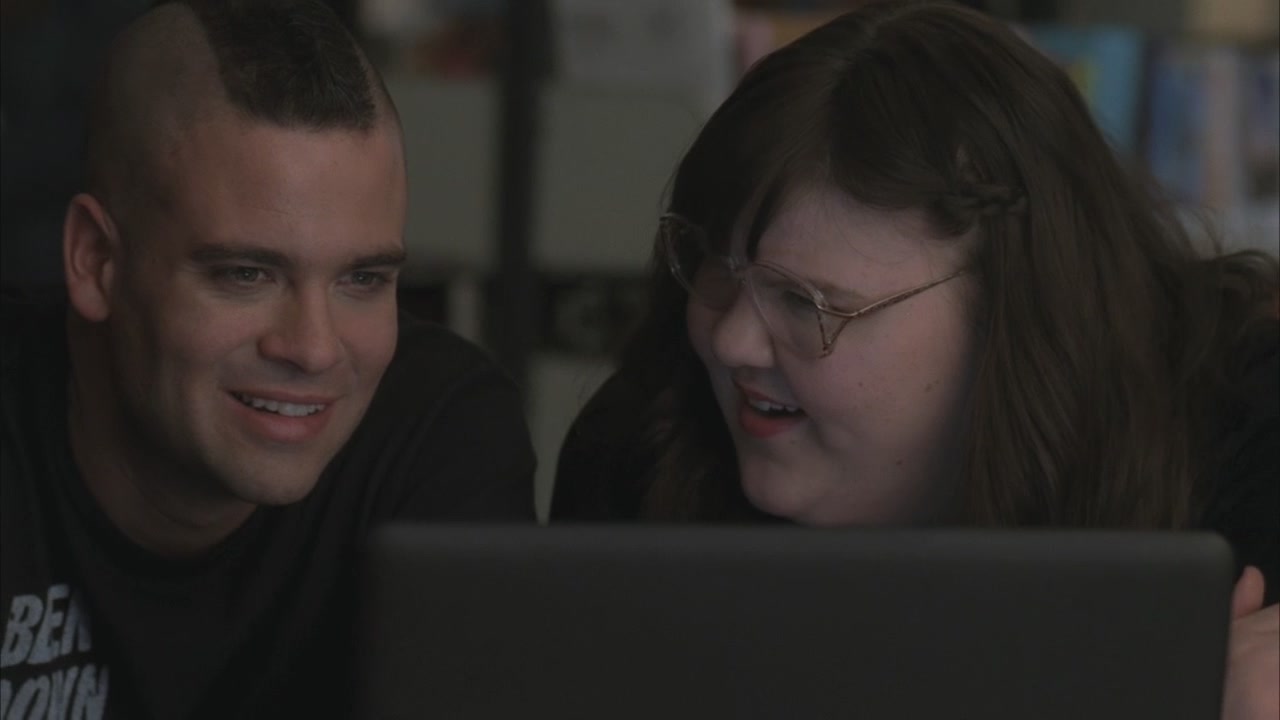 Glee215-0519.jpg