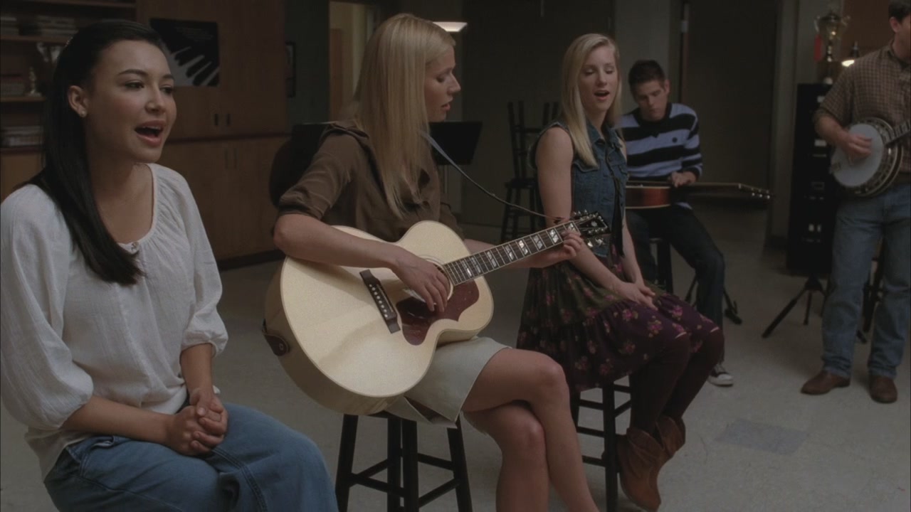Glee215-0809.jpg