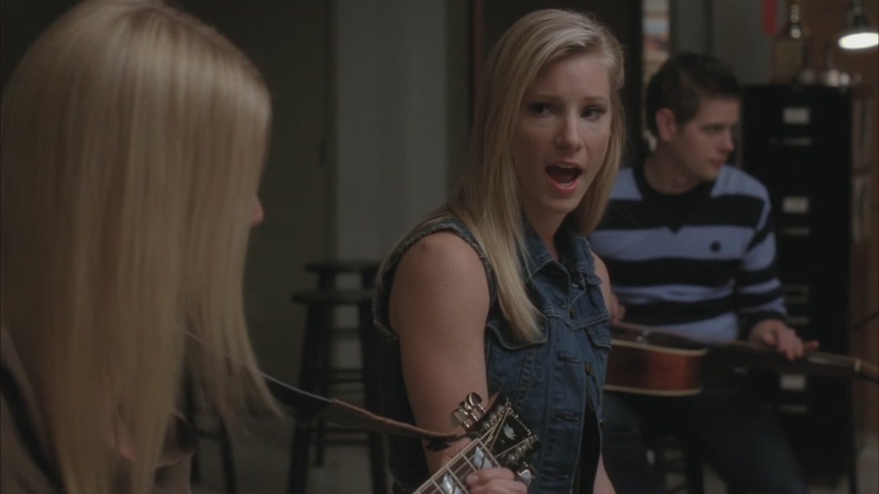 Glee215-0821.jpg