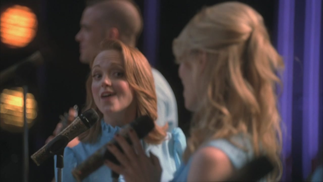 Glee215-0910.jpg