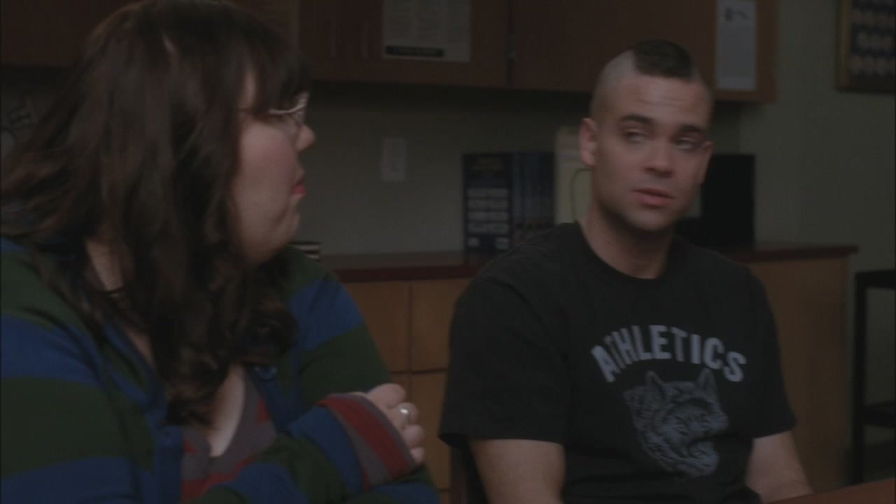 Glee215-1216.jpg