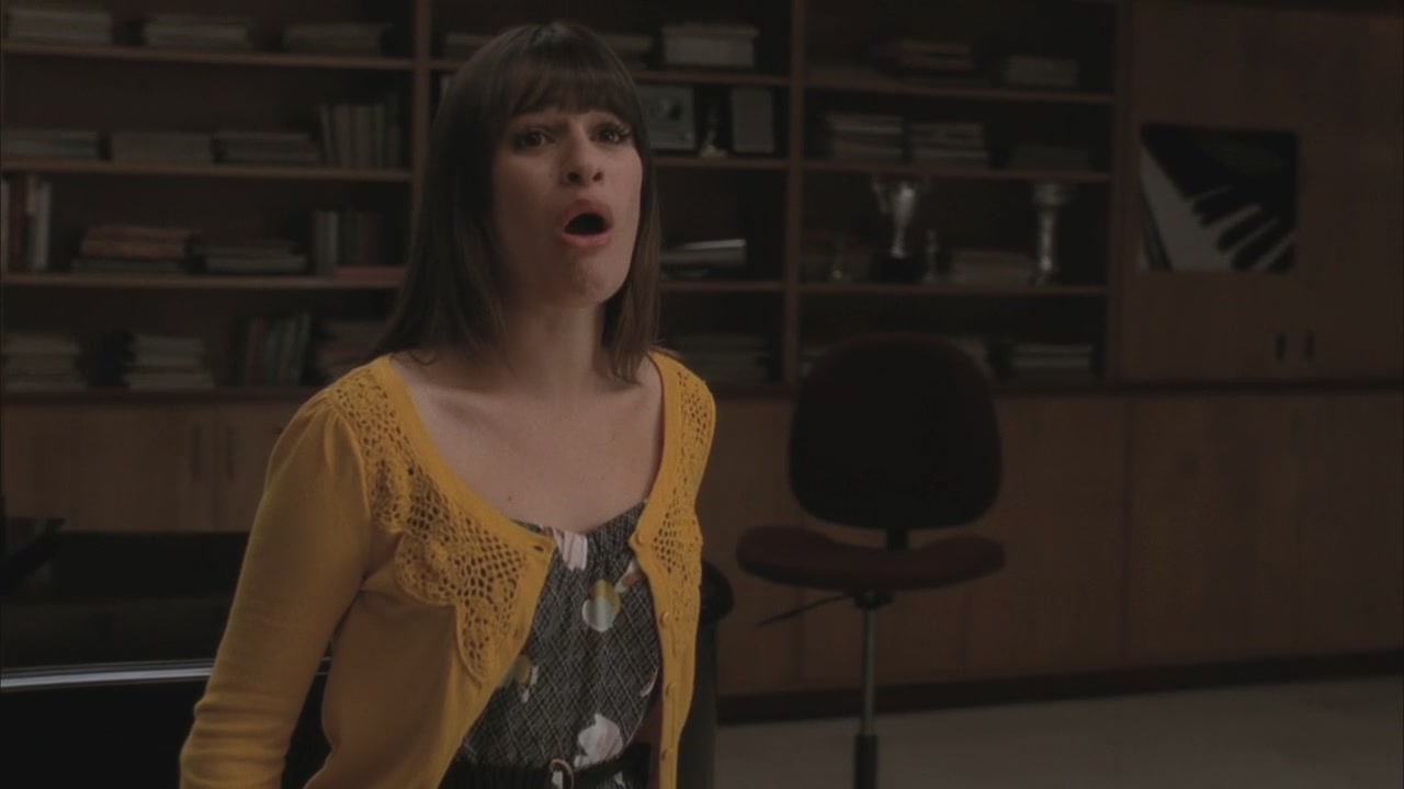 Glee216-0102.jpg