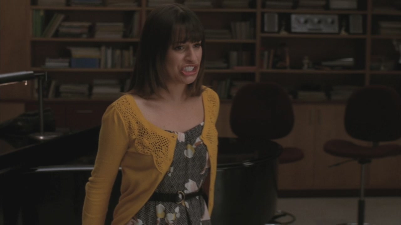 Glee216-0106.jpg