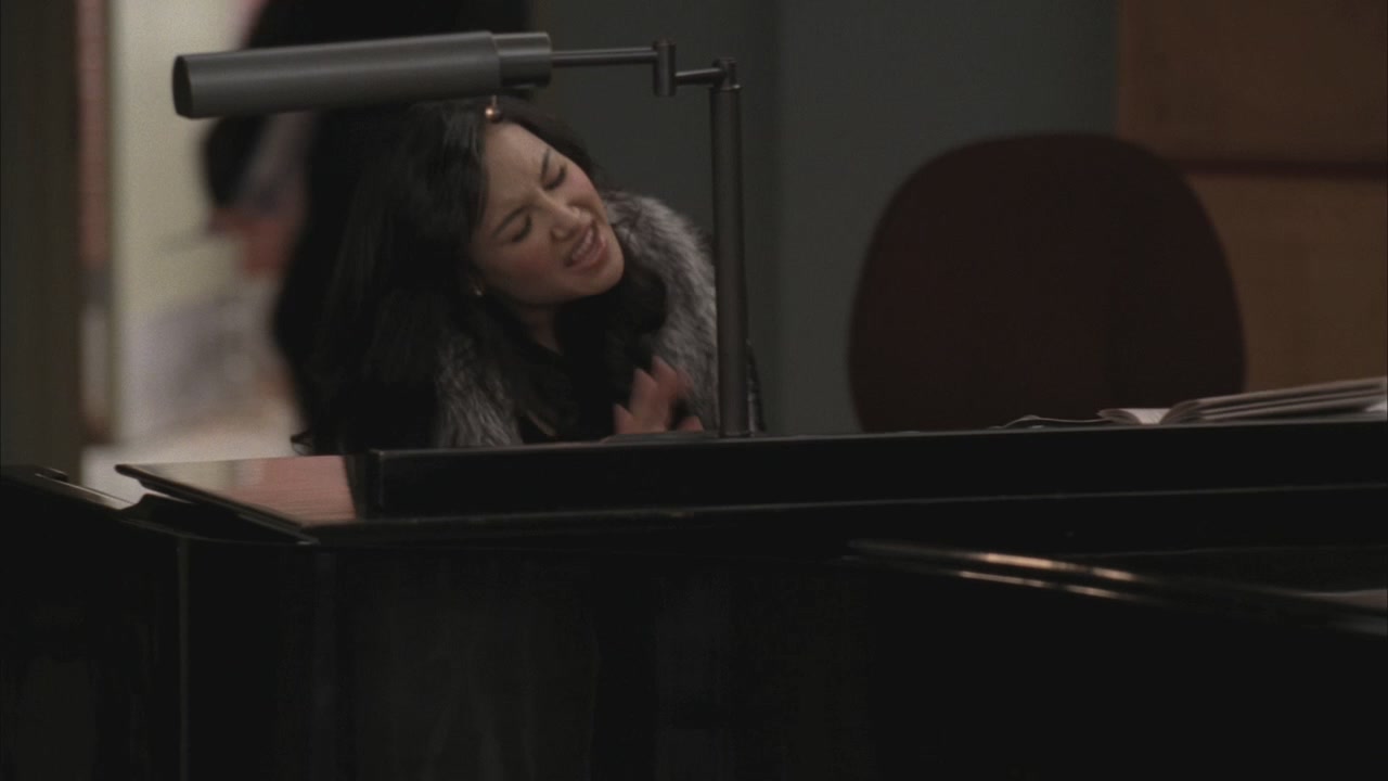 Glee216-0596.jpg