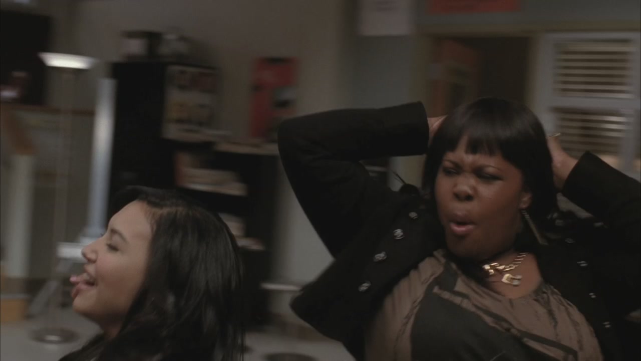 Glee216-0605.jpg