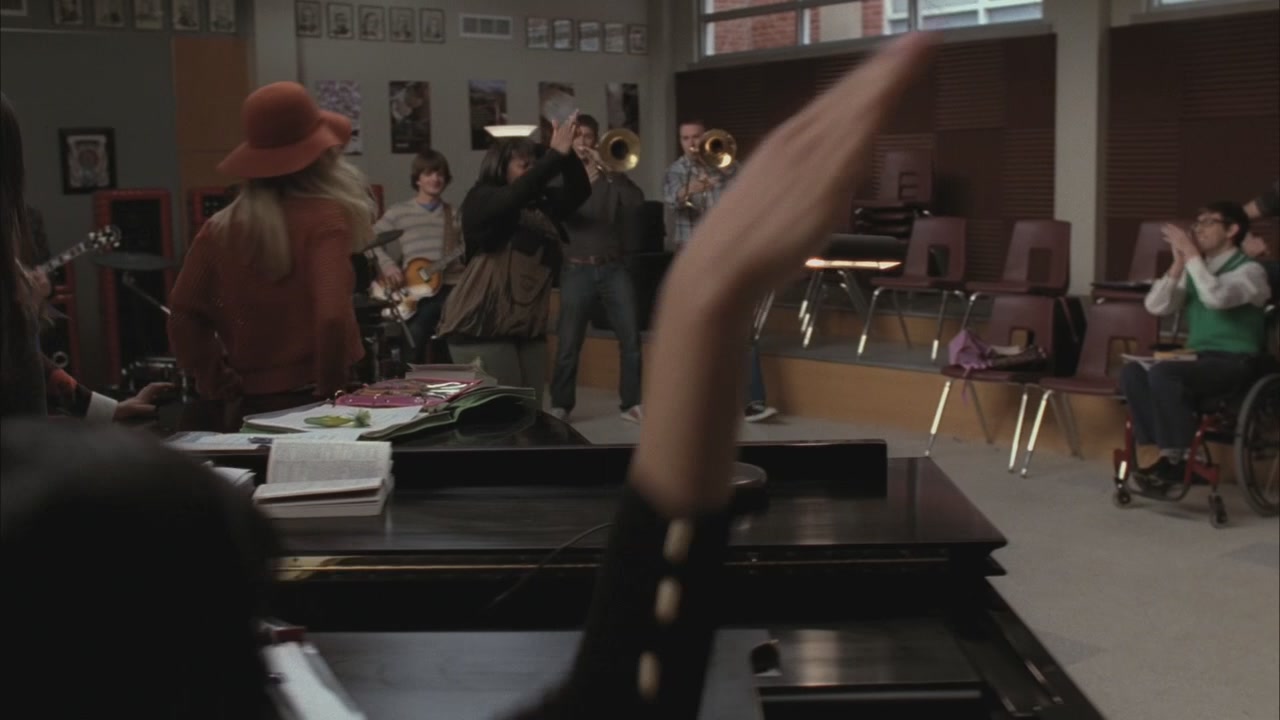 Glee216-0616.jpg