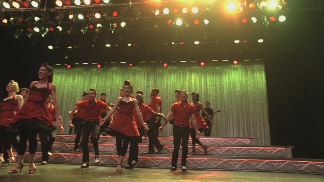 Glee216-0783.jpg