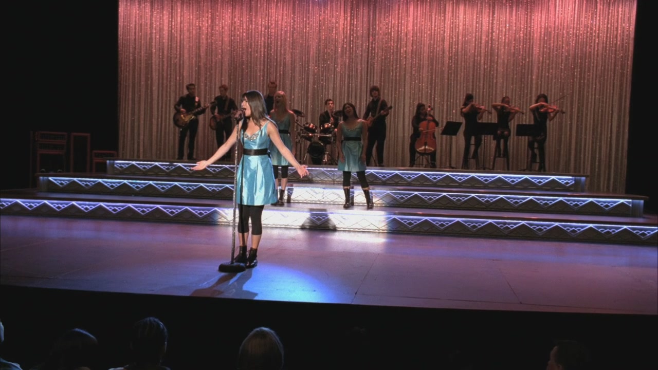 Glee216-1014.jpg