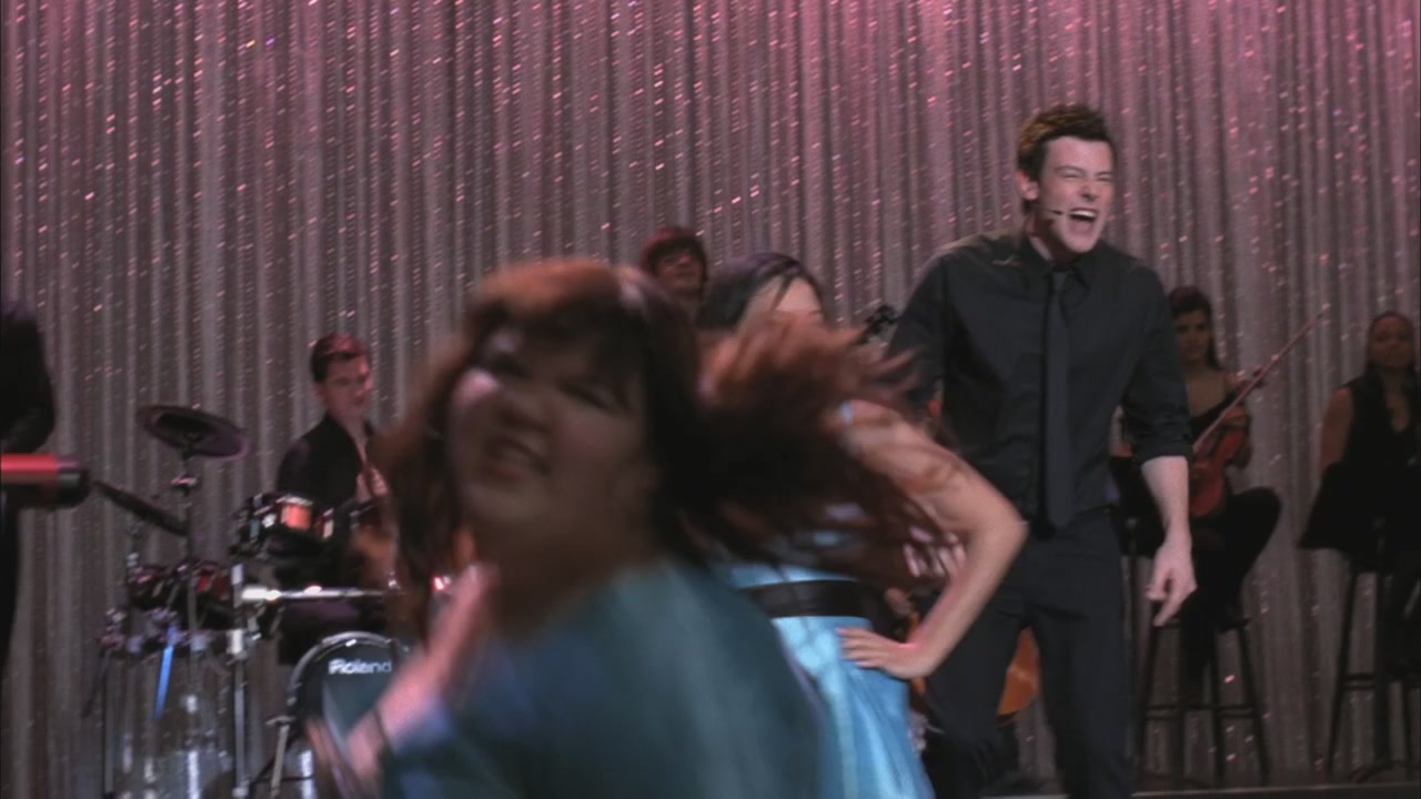 Glee216-1110.jpg