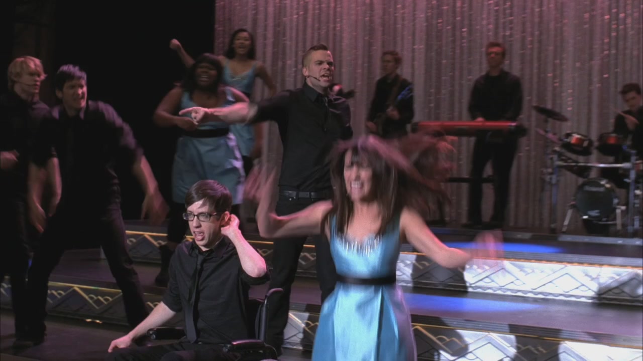 Glee216-1122.jpg