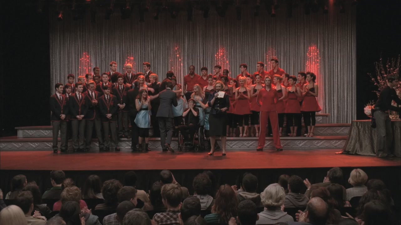 Glee216-1209.jpg