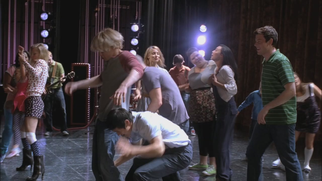 Glee219-1213.jpg