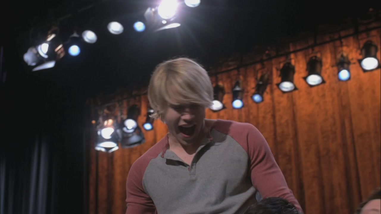 Glee219-1215.jpg