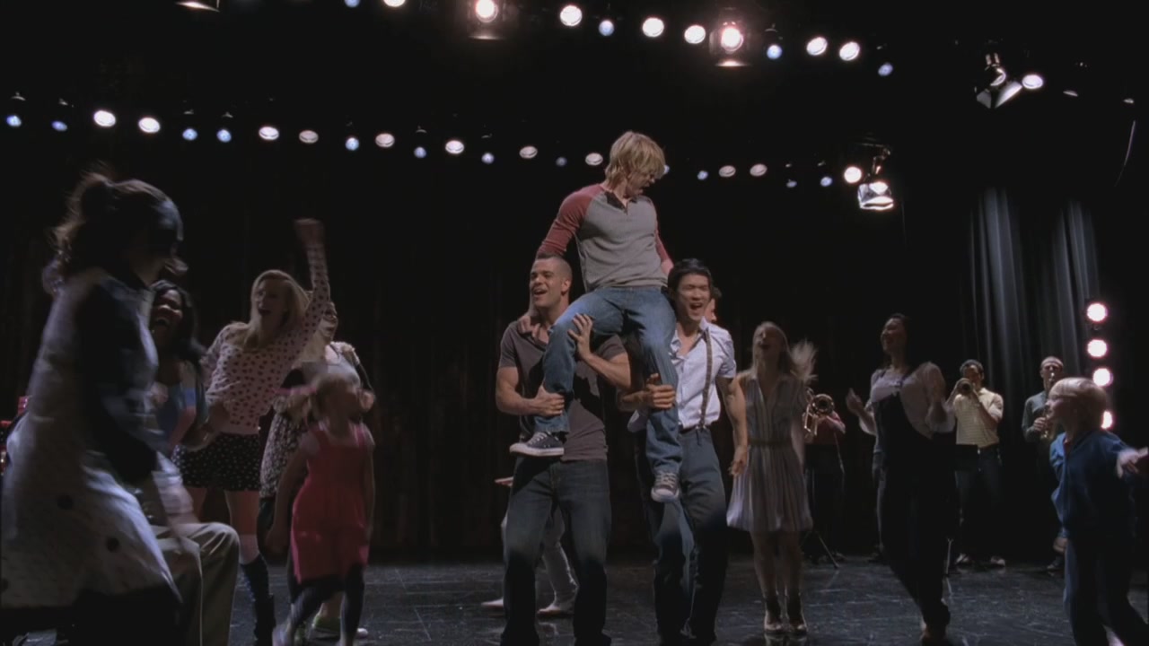 Glee219-1216.jpg